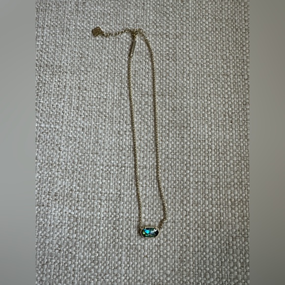 Kendra Scott Elisa Gold Pendant Necklace in Abalone Shell - Picture 2 of 5